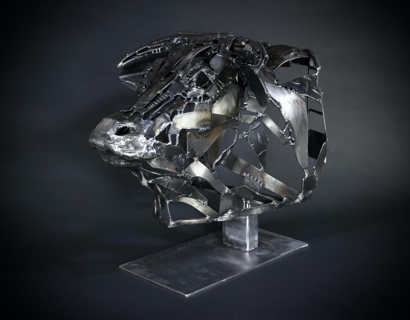 Bull's head 2019 Welded steel, unique piece - 51,5 x 60,5 x 45 cm (Private collection)
