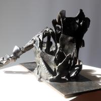 Femme assise 1996 Bronze, pièce unique - Hauteur : 19,5 cm