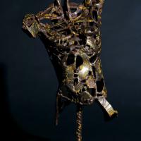 Titan 2022 Acier soudé patiné - 39 x 23 x 13 cm