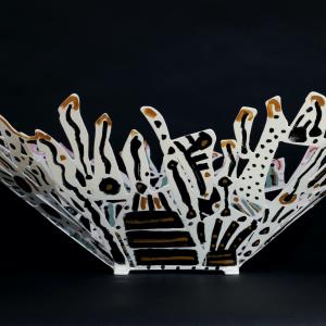 Vesta 2021 Acier soudé, peint - 28 x 67,5 x 52 cm - Pièce unique