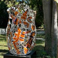 Eclosion 2026 Acier soudé peint - 125 x 95 x 75 cm - Pièce unique (Collection privée)