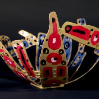 Pour une reine 2023 Acier soudé thermolaqué, peint - Hauteur : 16,5 cm - Diamètre : 28 cm - VENDU