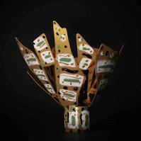 Eclosion VIII 2025 Acier soudé peint - 27 x 28,5 x 29 cm - Pièce unique