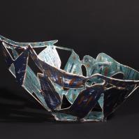 Naissance de Vénus V 2024 Acier soudé peint et patiné - 15,5 x 32 x 26 cm - VENDU